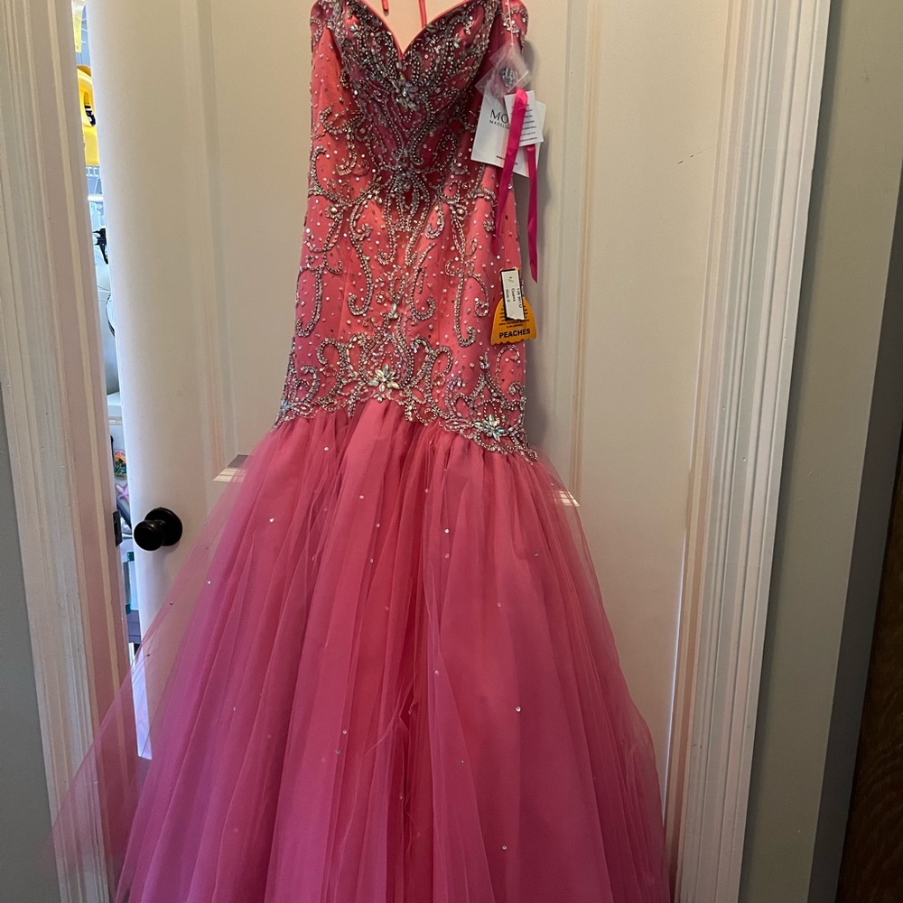 NWT! Stunningly beautiful Morilee mermaid style formal gown! - Picture 3 of 8